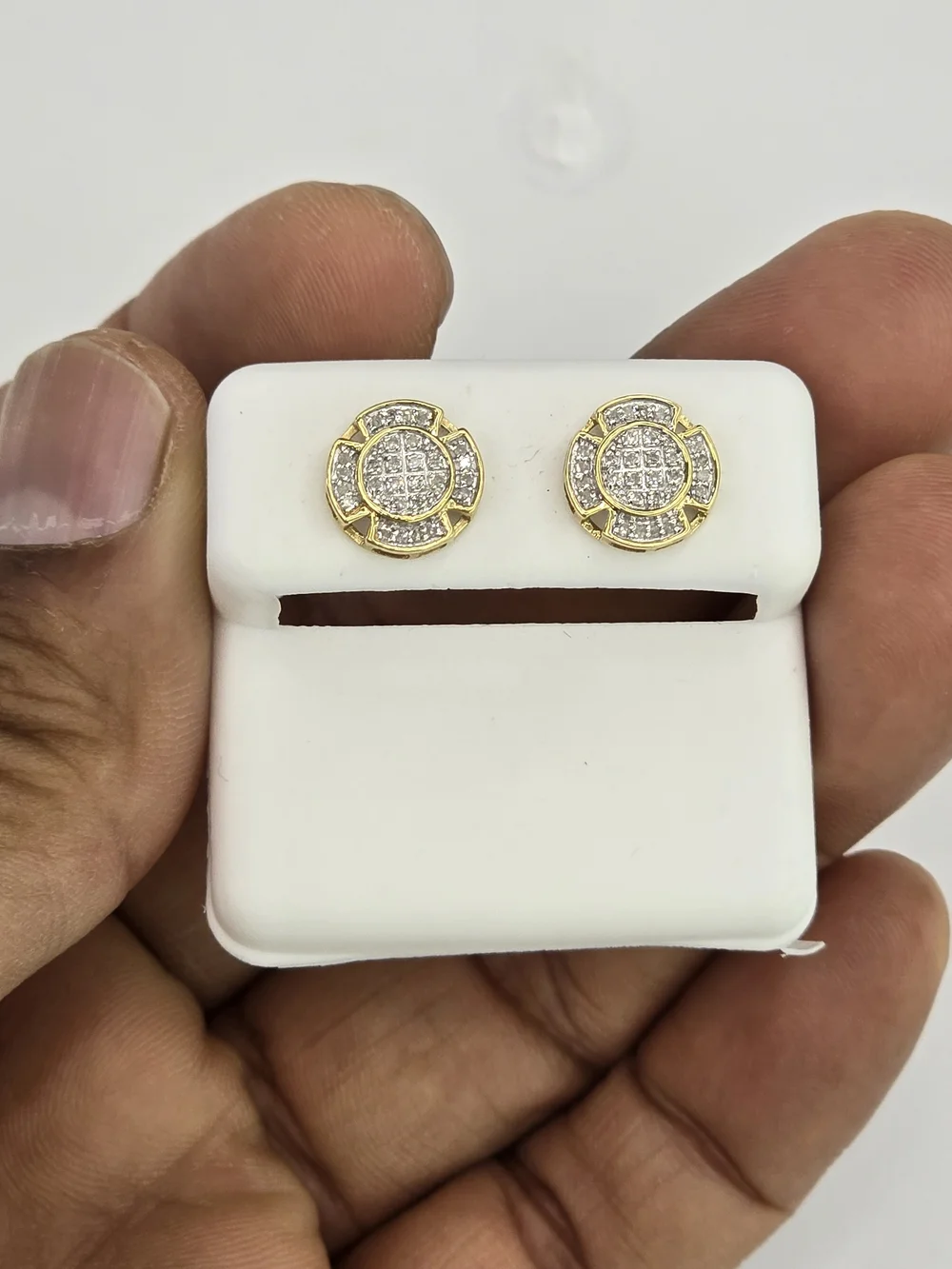 Real Diamond 10kt Gold Stud Earring For Men